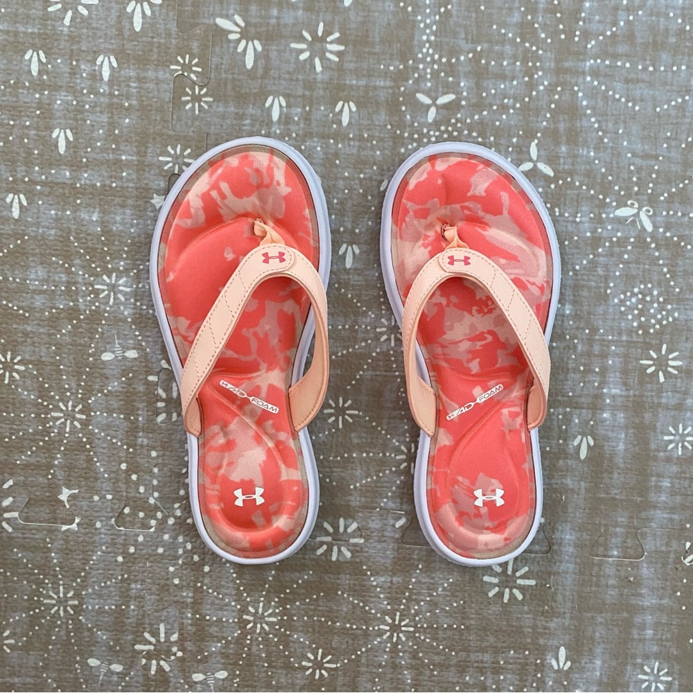 BRAND NEW Under Armour Flip Flops